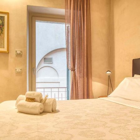 Apartmentsarena - Suite Mercatorum - Piazza Erbe Verona Buitenkant foto