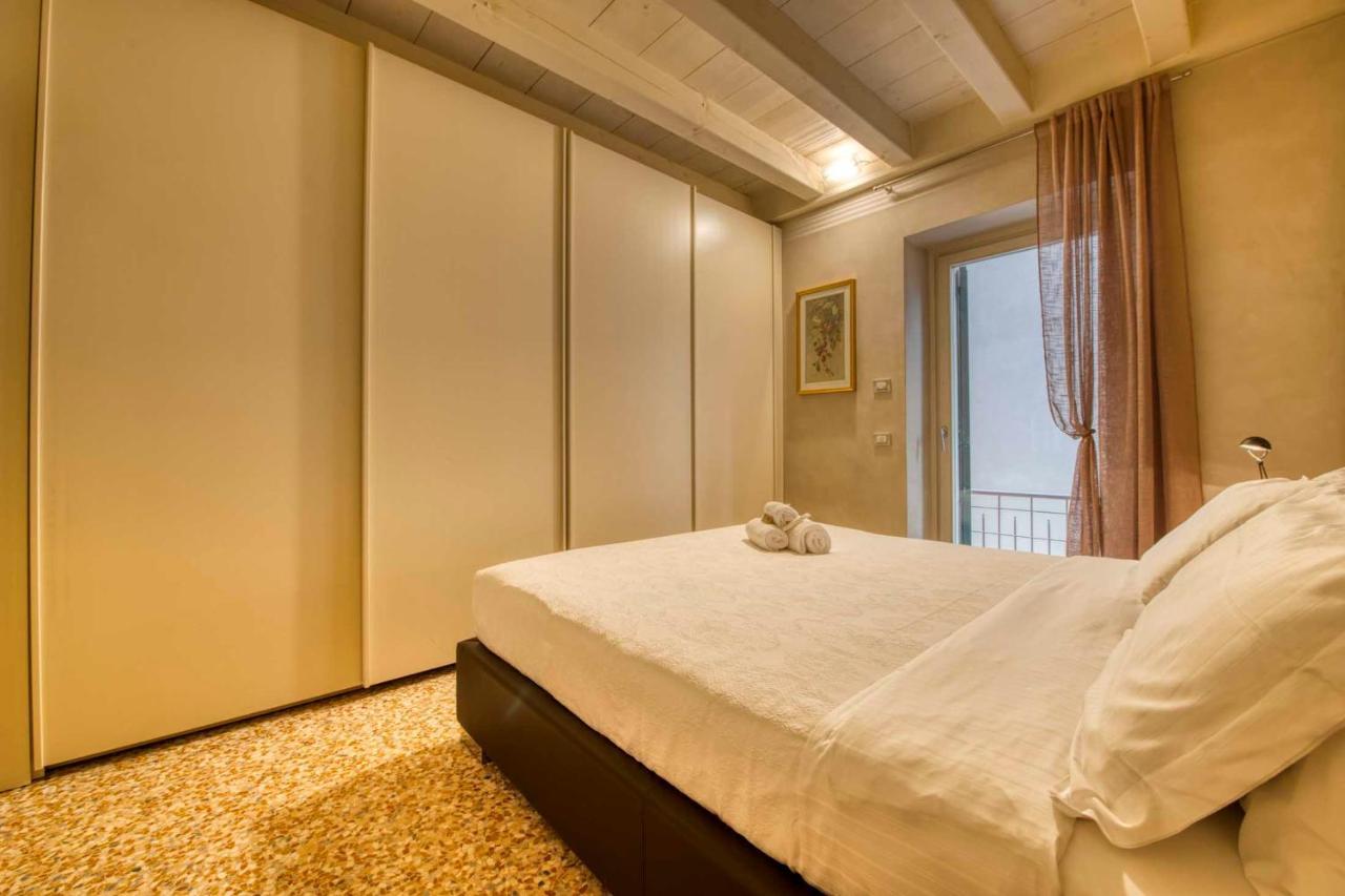 Apartmentsarena - Suite Mercatorum - Piazza Erbe Verona Buitenkant foto