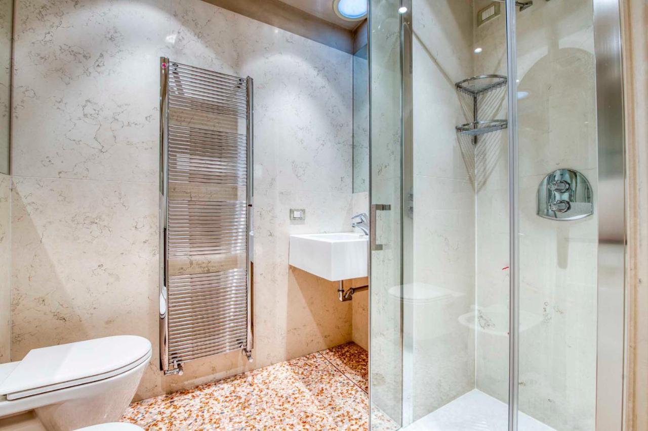Apartmentsarena - Suite Mercatorum - Piazza Erbe Verona Buitenkant foto
