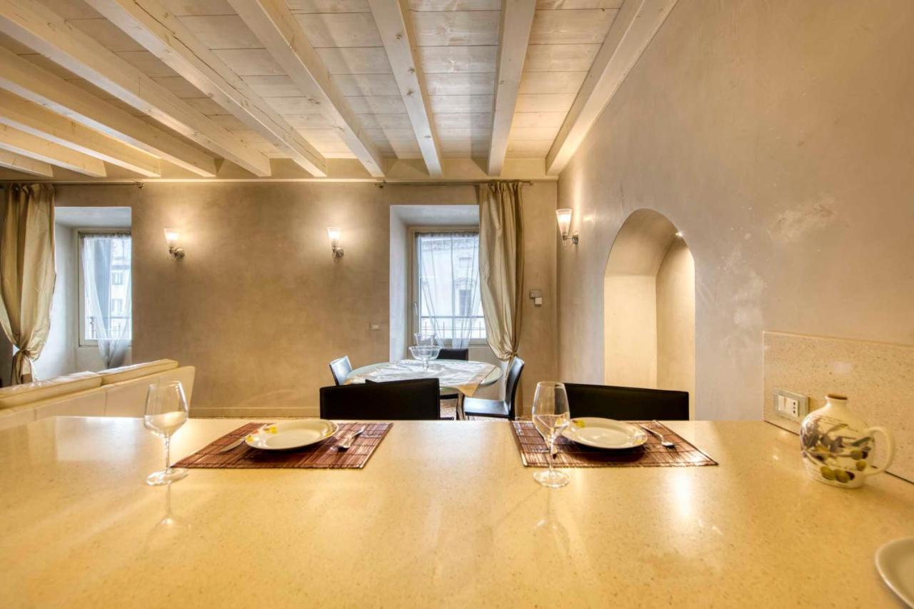 Apartmentsarena - Suite Mercatorum - Piazza Erbe Verona Buitenkant foto