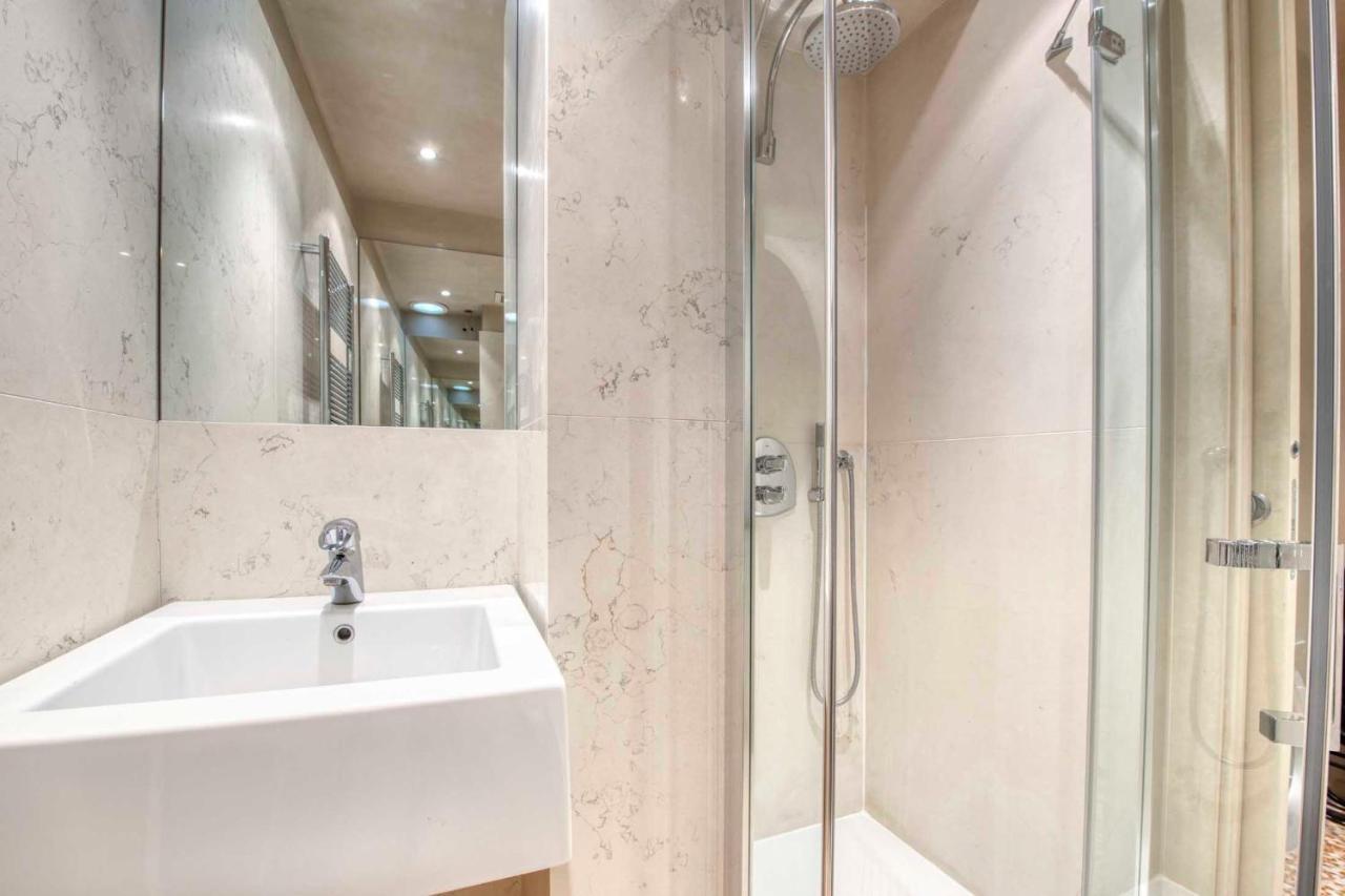 Apartmentsarena - Suite Mercatorum - Piazza Erbe Verona Buitenkant foto