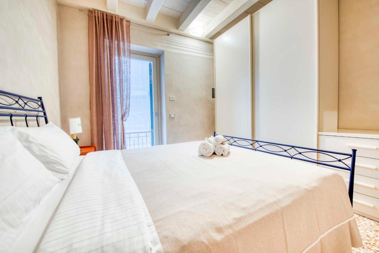 Apartmentsarena - Suite Mercatorum - Piazza Erbe Verona Buitenkant foto